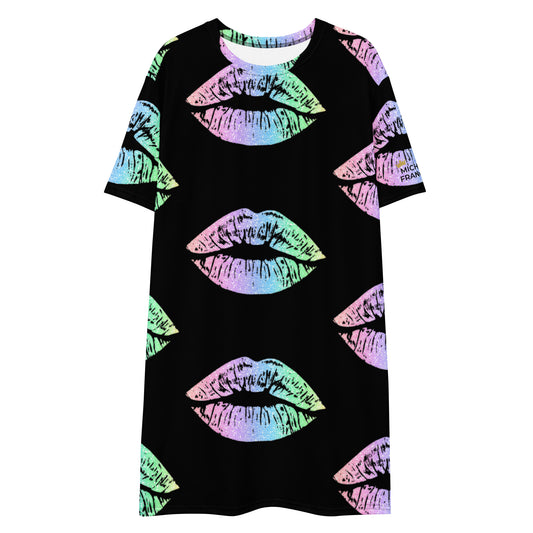 Kiss Her T-shirt Dress
