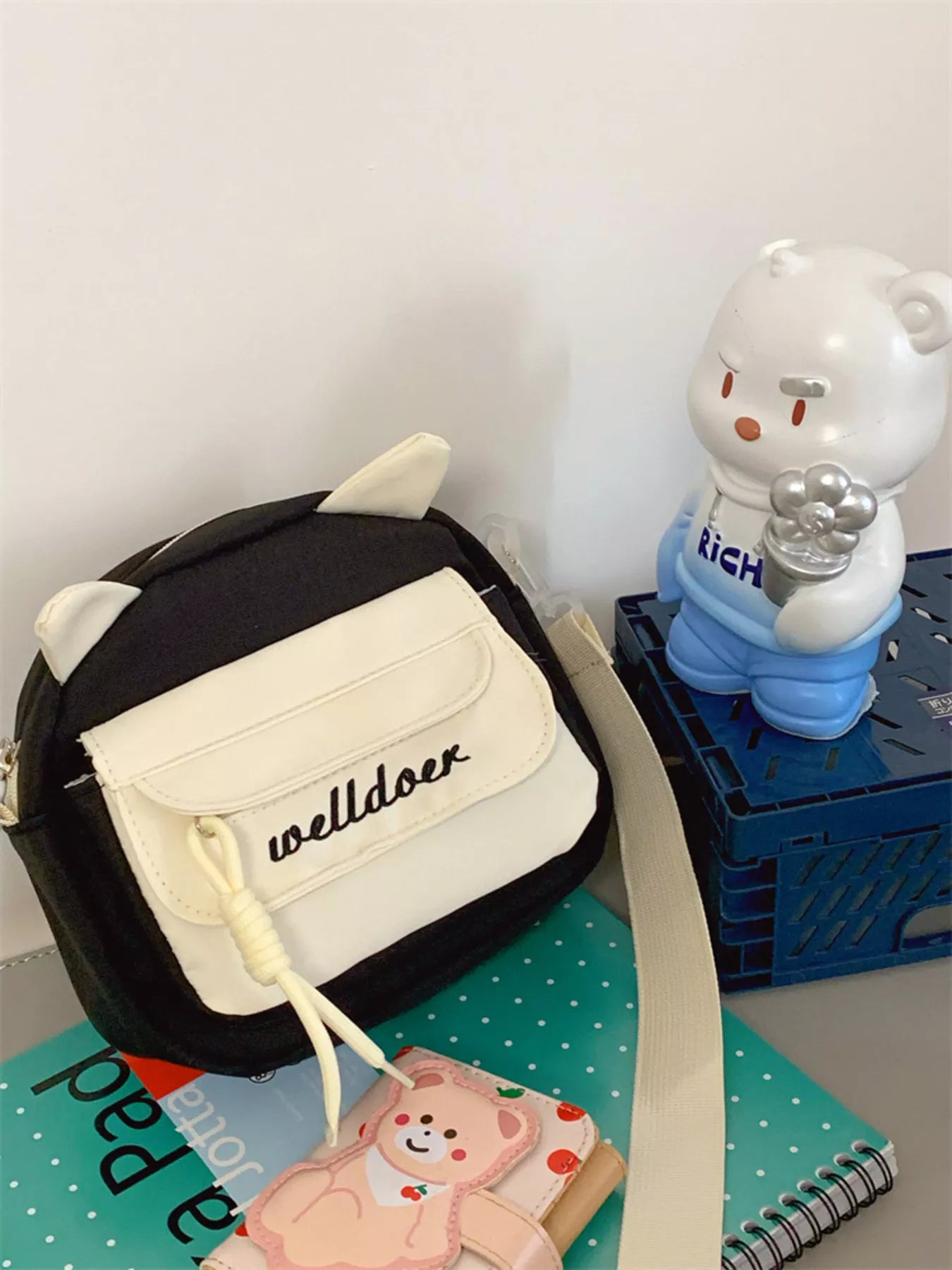 22a93355856147f68682b26ea27169c3-Max-Origin