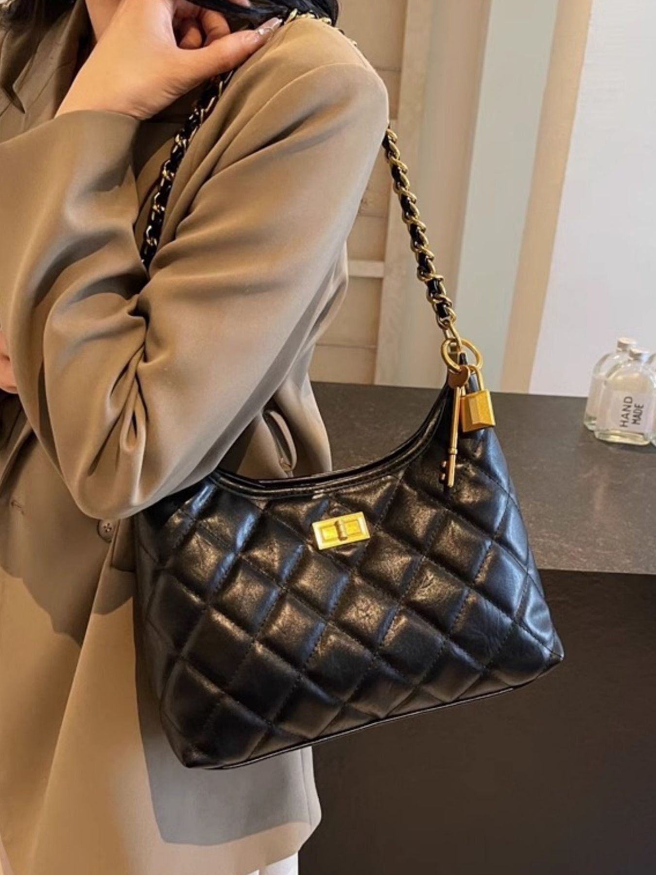 263a4746-2e3f-464b-937a-f3b04e44ed33-Max