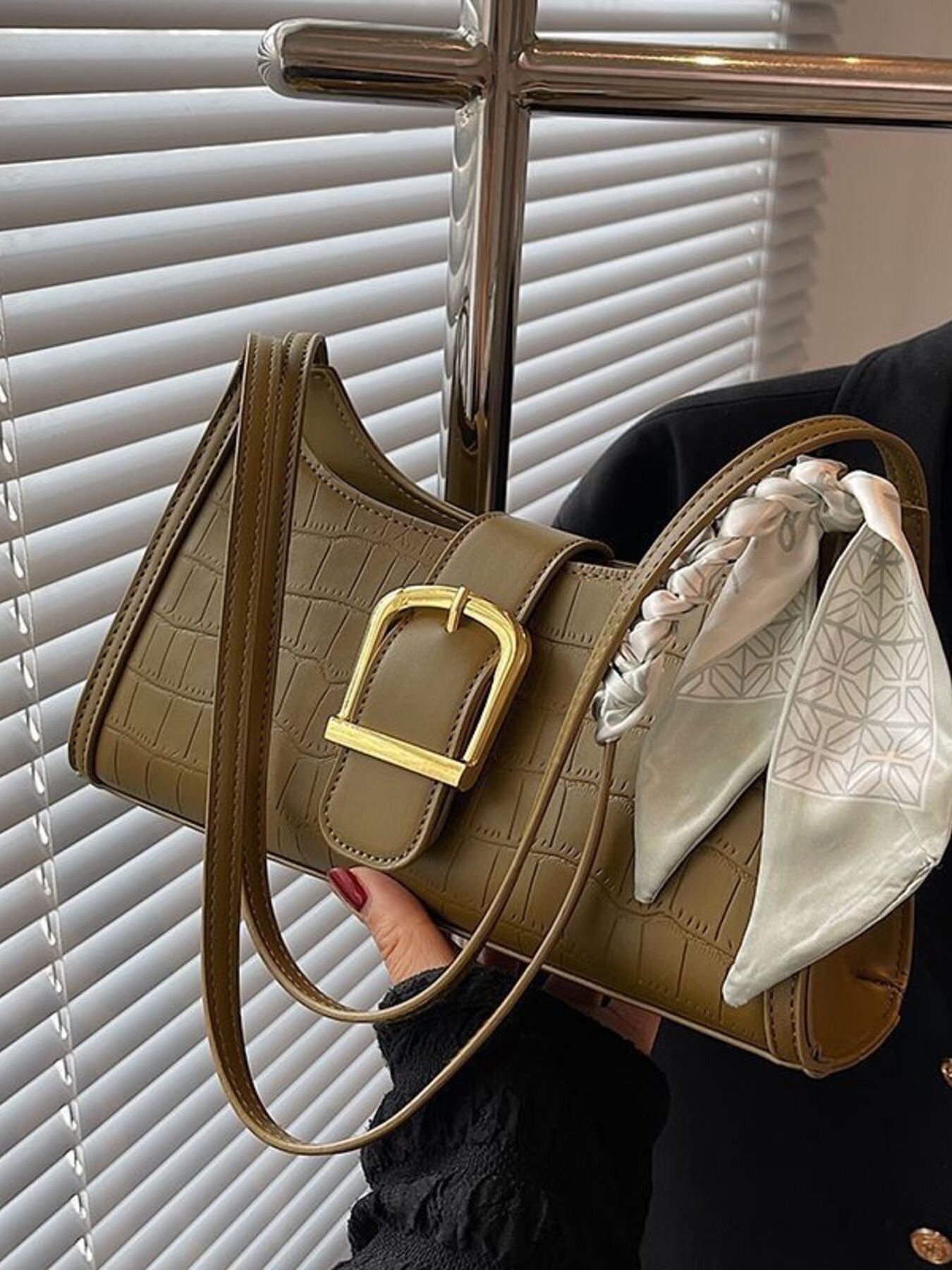 32f165a0b88a4d789aea6ad2fb5ab0be-Max