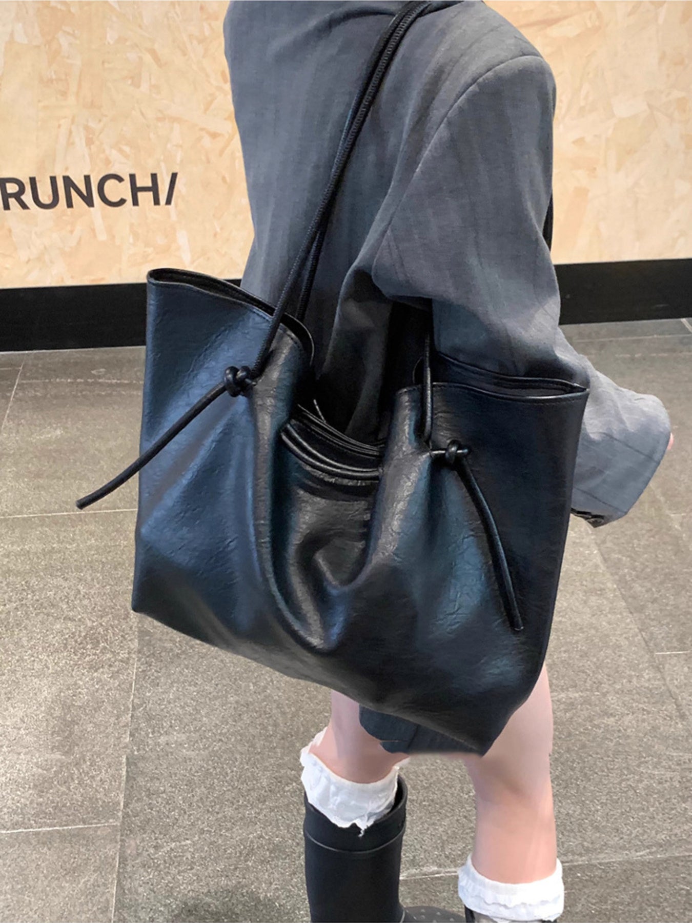 56261187a79e401a871694c79f70a14e-Max