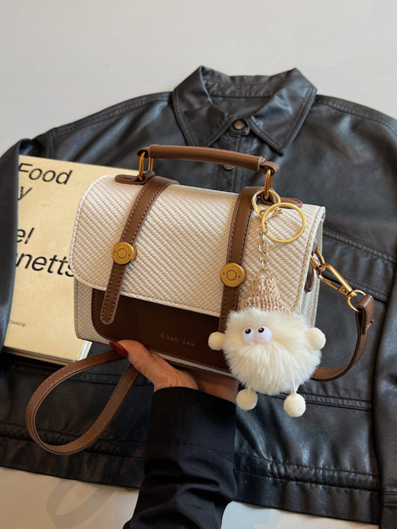 7653df134cf54dfe972f1f6d4fa16ef6-Max