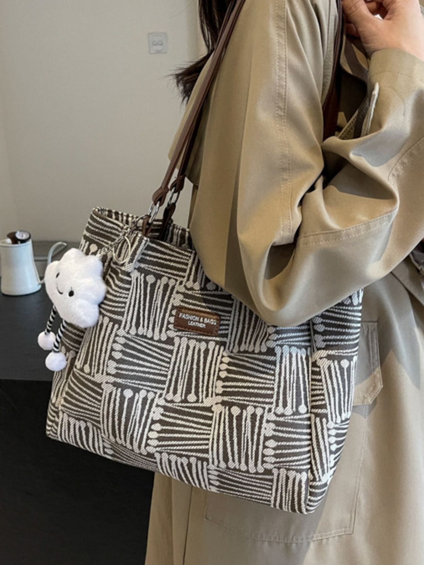 7b9864c6-79bb-4bcc-b697-f56f50af2e79-Max