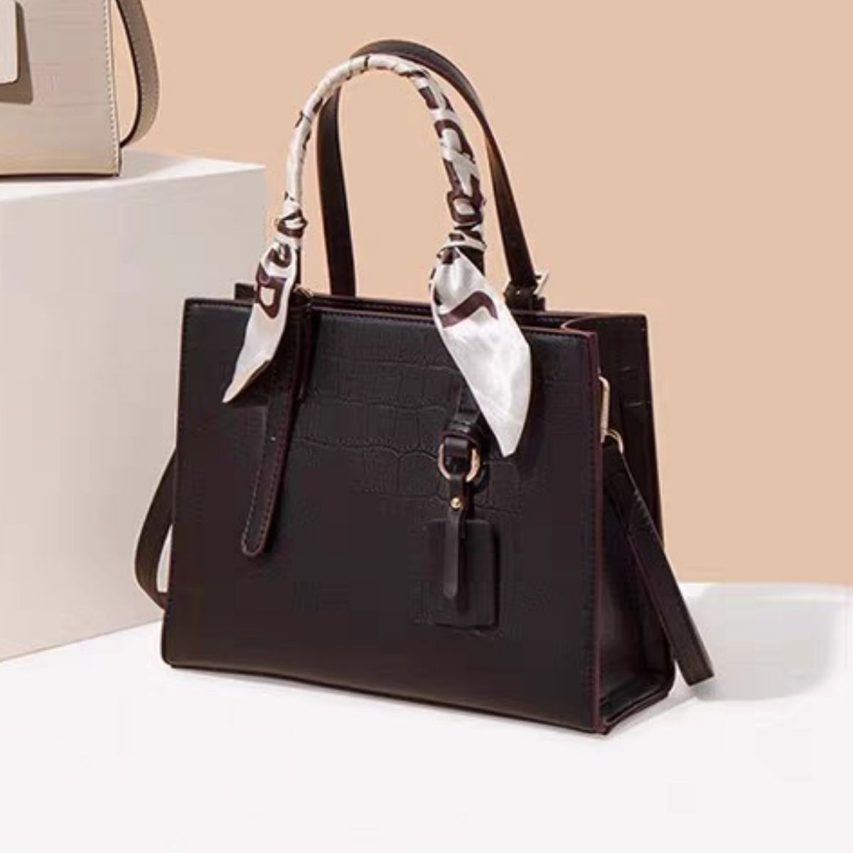 8c64eb87-d85d-46b7-9017-a1cacfcee619-Max