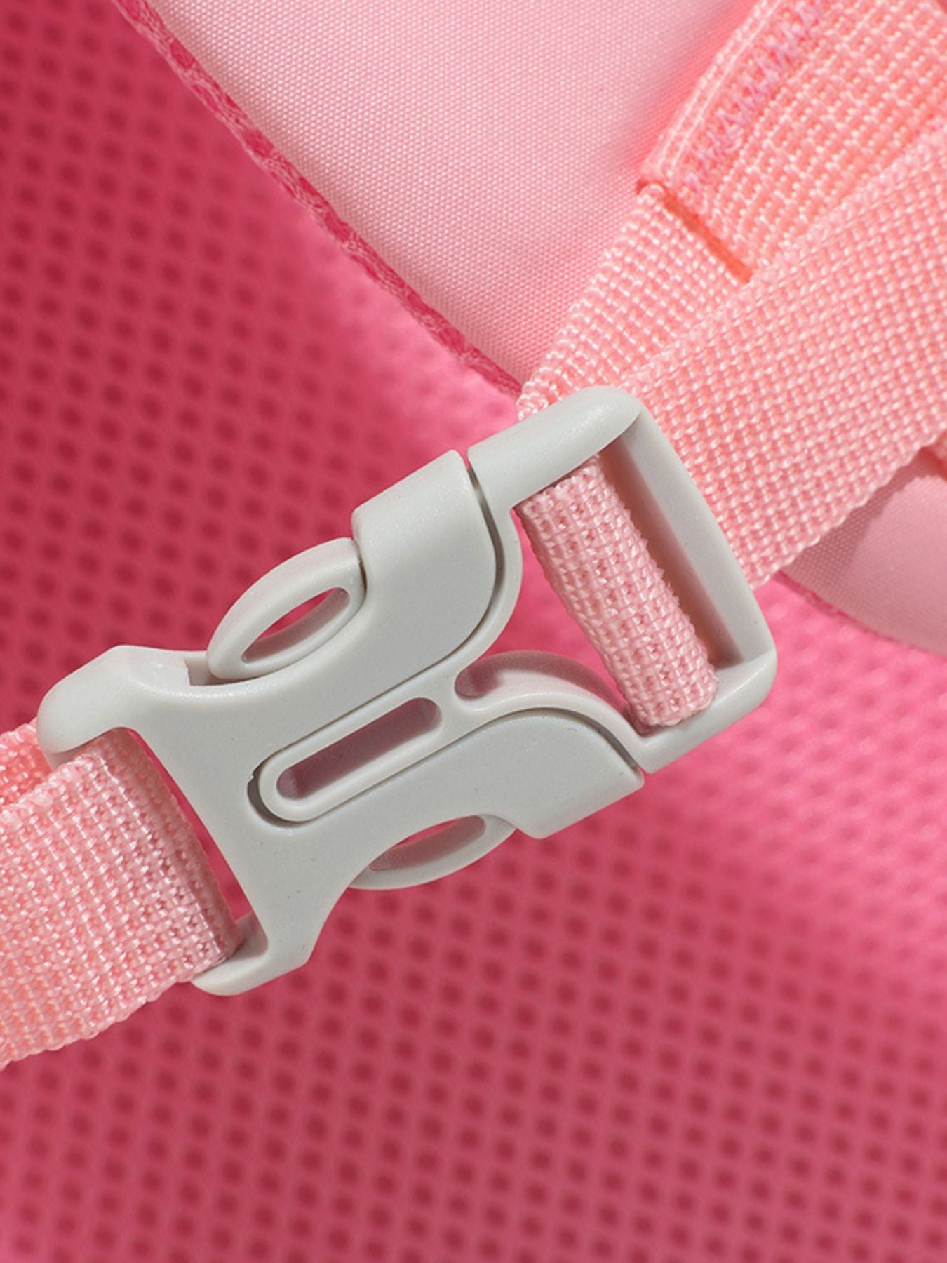 993f99e5-84f5-41da-b3a8-0ea7ff9897f0-Max