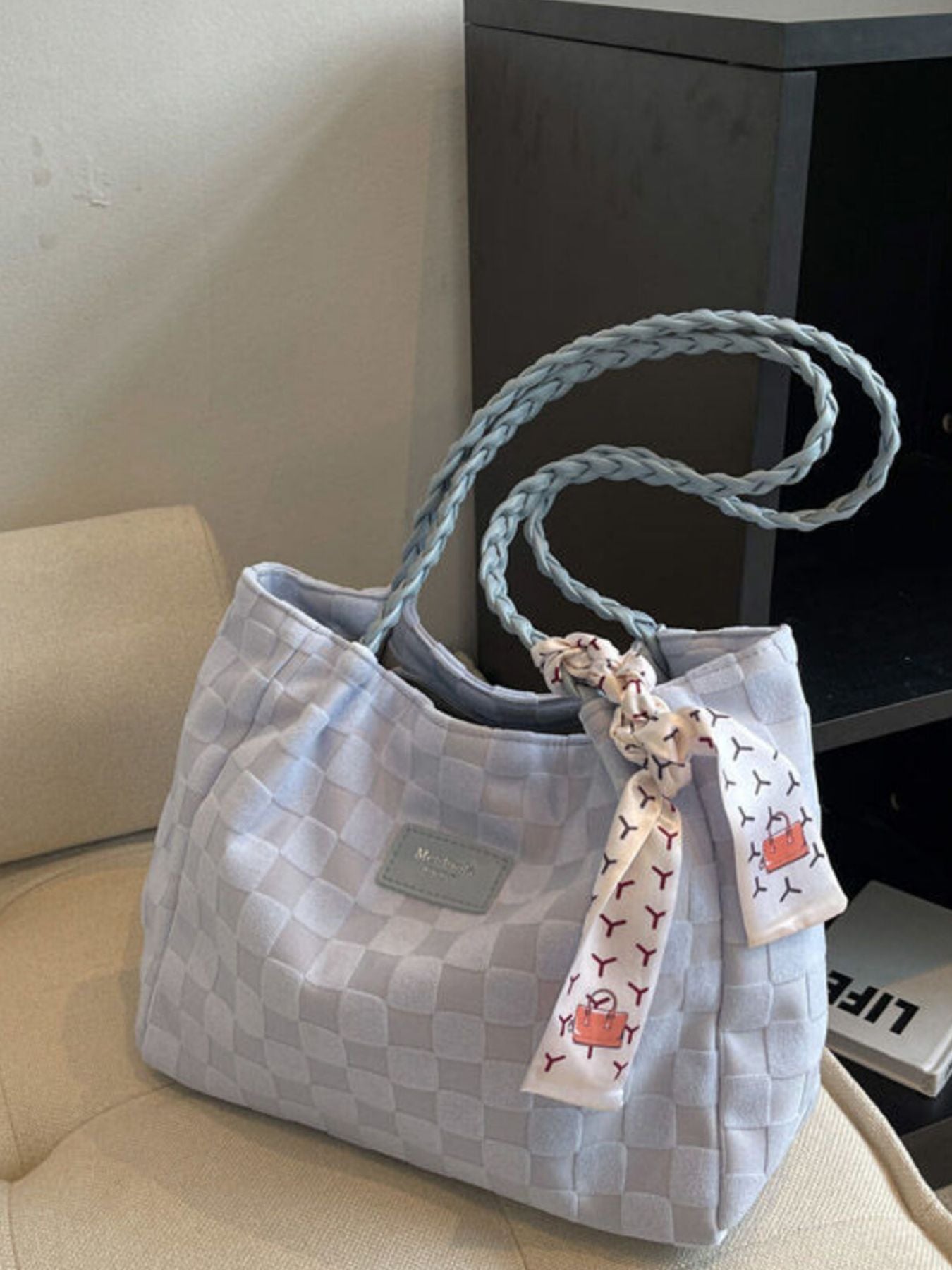 ae240687-2340-45ff-8ddd-dee56e4176a8-Max