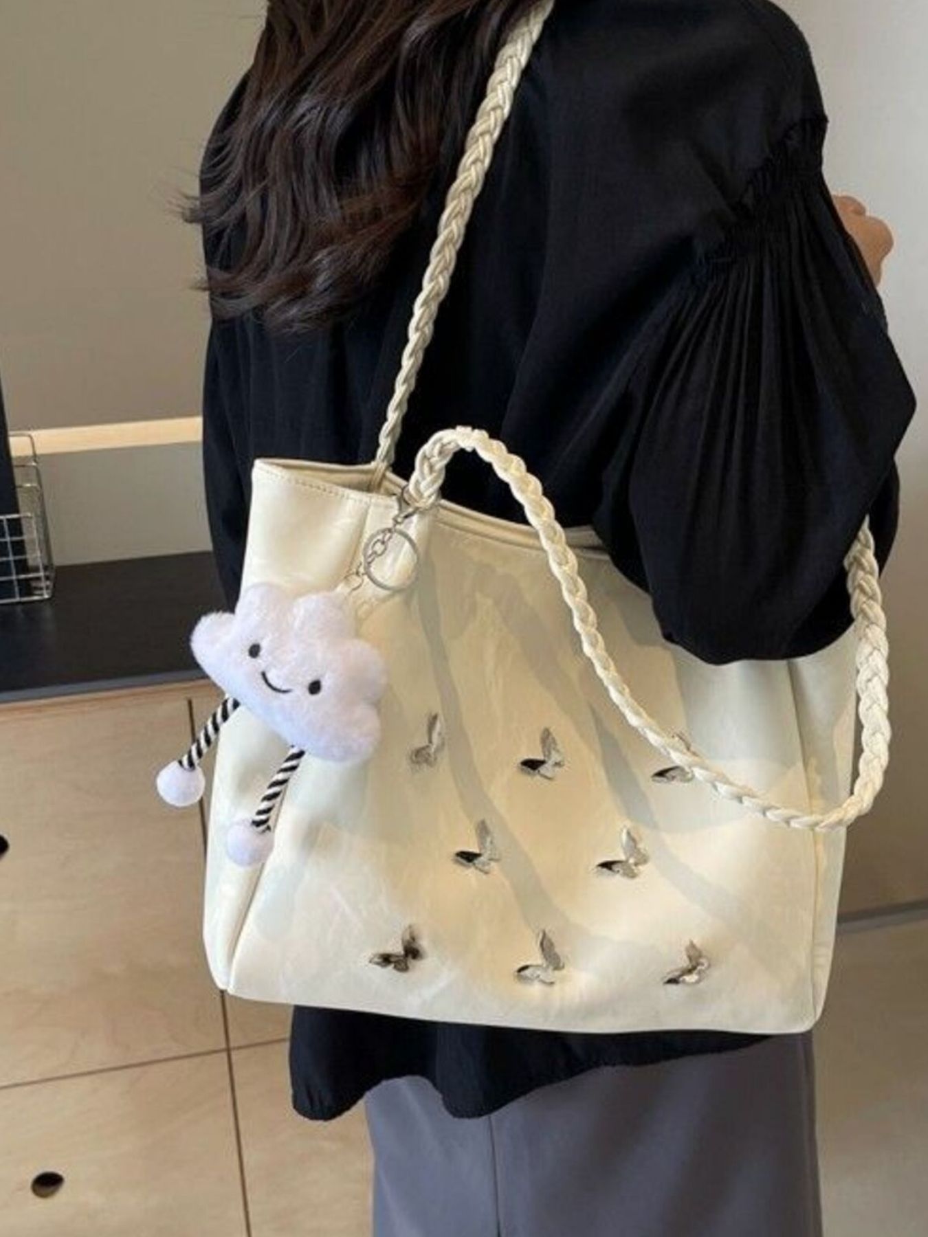 c8b841dd-65fb-406d-a79e-c50570fb972c-Max