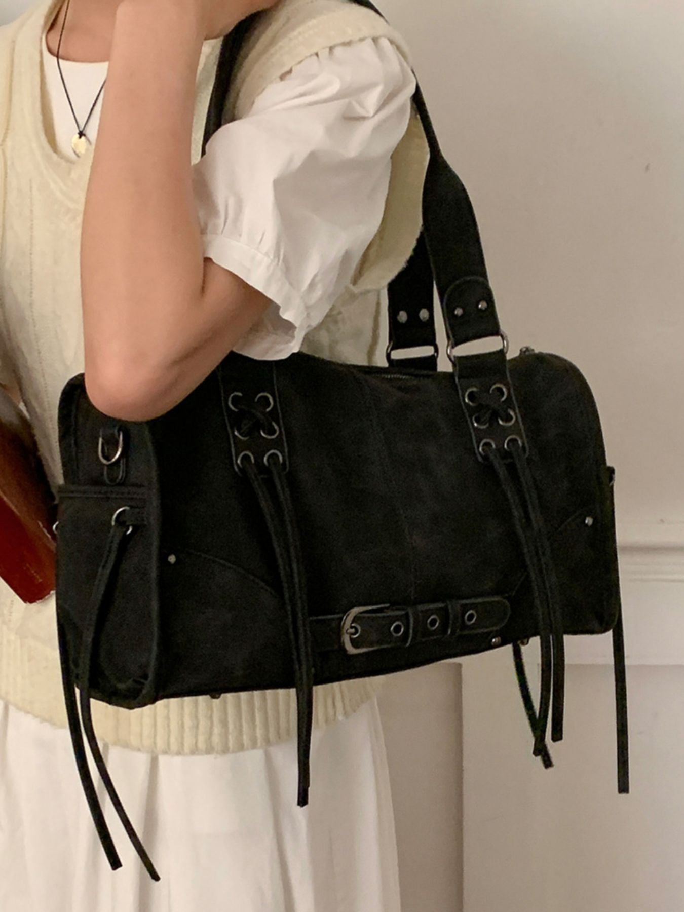 e2aff351-9e1f-4daa-9152-7deea2f4db43-Max