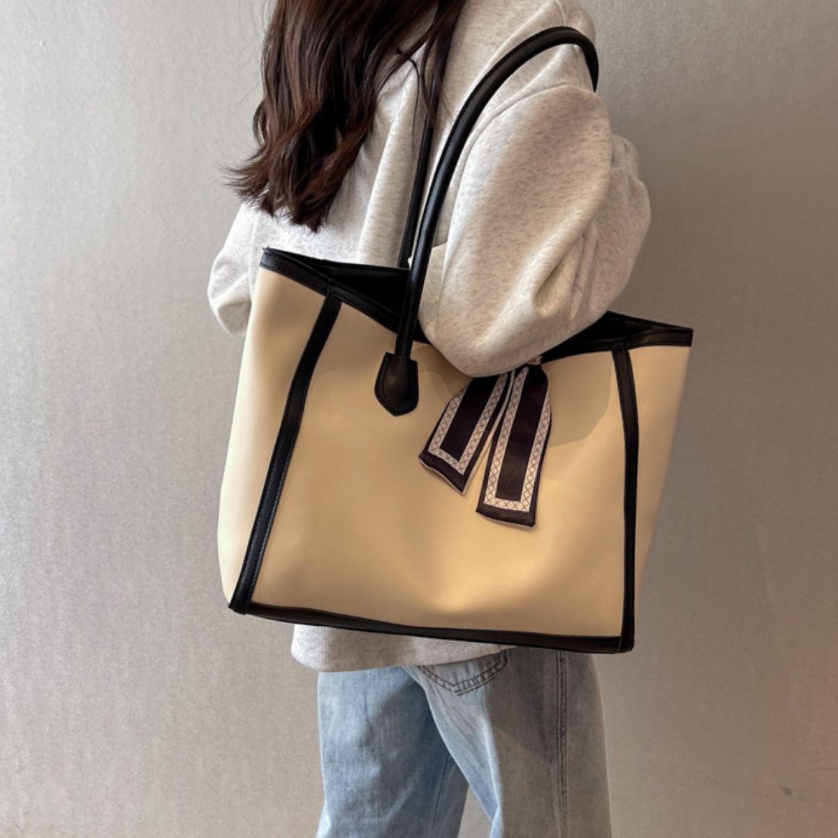 e7c1acb2-405d-41bc-a91c-6c74ebbd54c1-Max