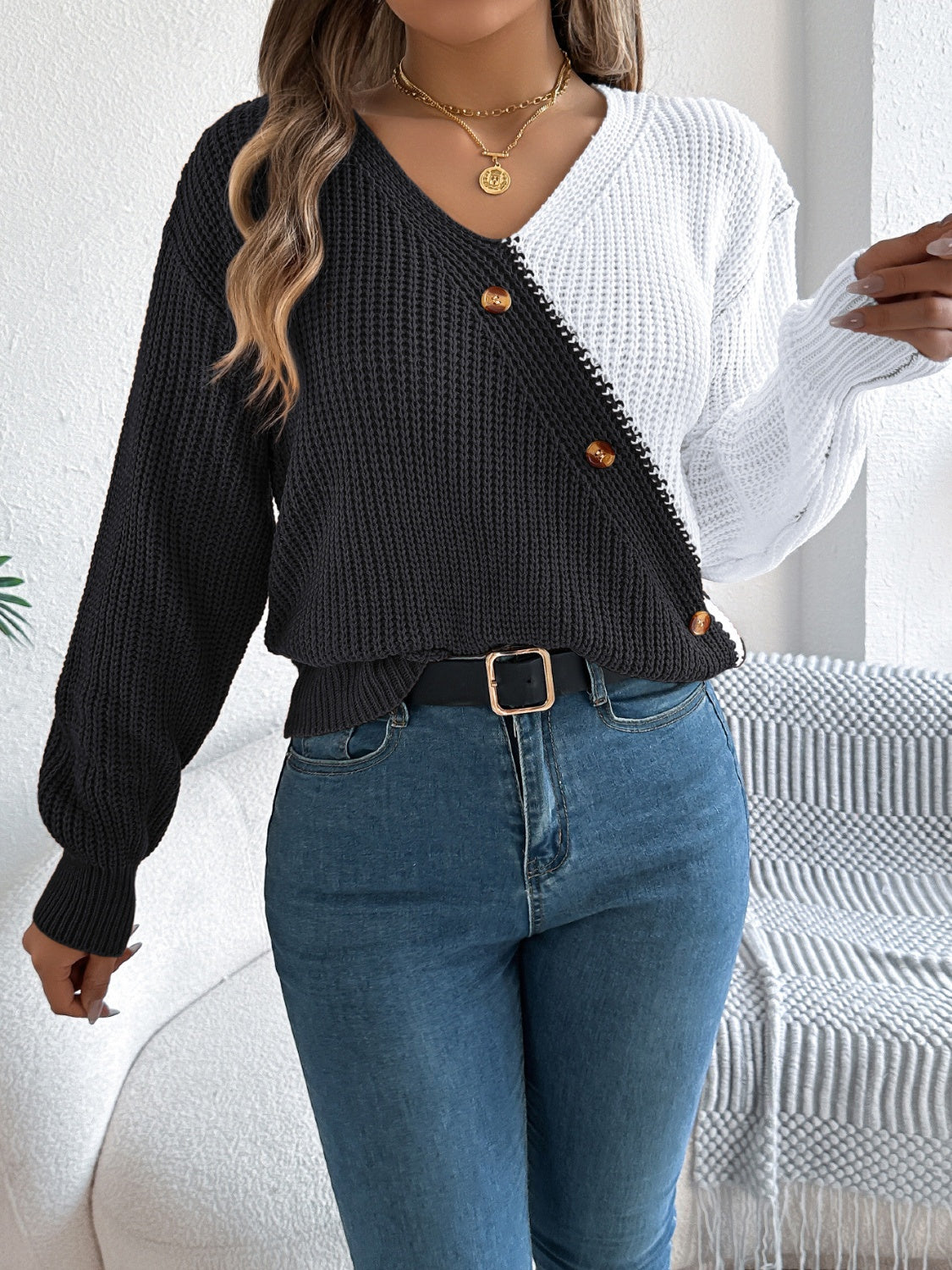 Two-Tone V-Neck Long Sleeve Sweater