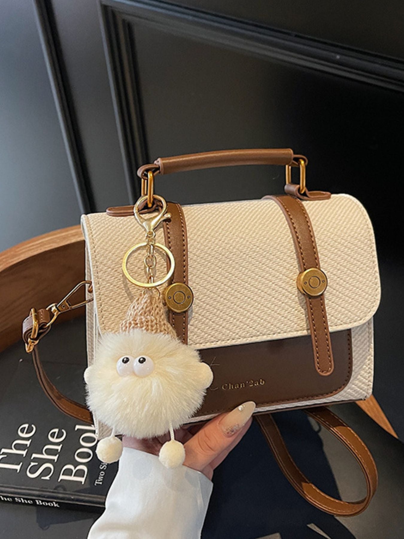 fc8bc5f9-b554-48e3-a98a-c610bd1ffdb0-Max